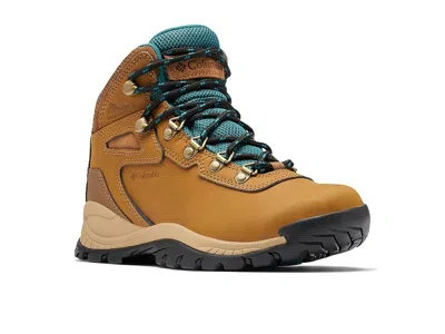 Columbia Newton Ridge Plus In Brown