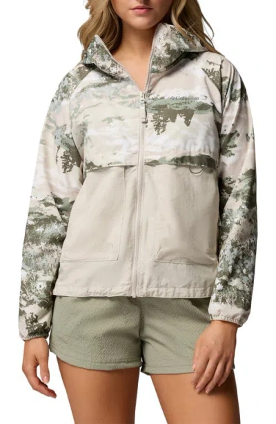 Columbia Spire Valley Print Water Repellent Windbreaker In Green