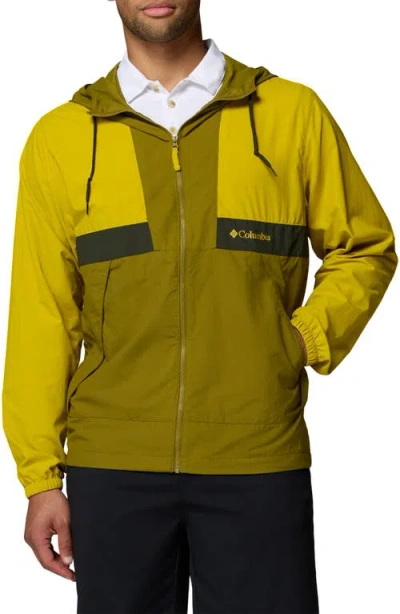 Columbia Spire Valley Water Repellent Windbreaker In Green