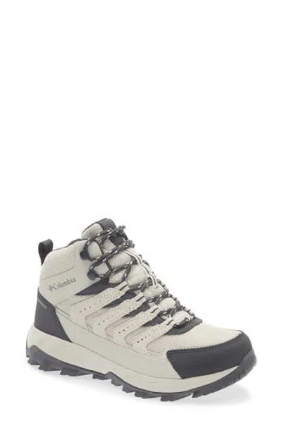 Columbia Strata Trail Boot In White