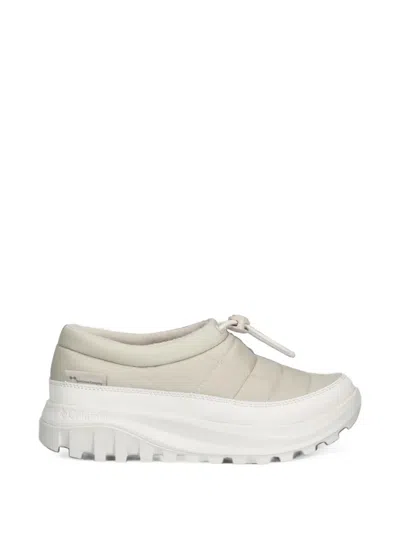 Columbia Unwind Toggle-fastening Padded Slippers In Neutrals