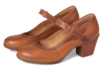 Comfortiva Barnes High In Brown