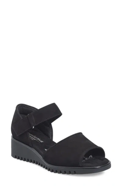Comfortiva Daniella Wedge Sandal In True Black