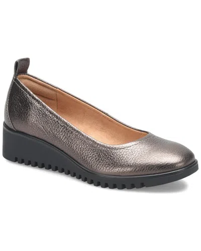 Comfortiva Dillon Leather Flat