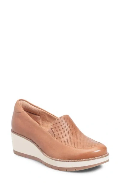 Comfortiva Fabiana Wedge Loafer In Sand