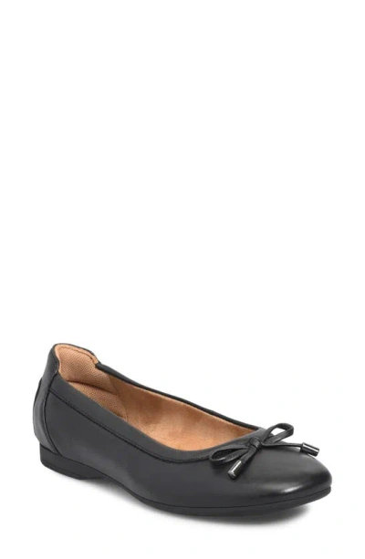 Comfortiva Keegan Ballet Flat In Black