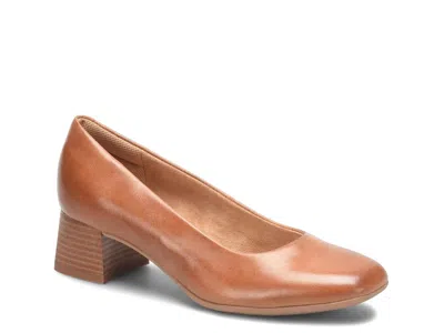 Comfortiva Peach Pump In Brown