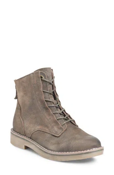 Comfortiva Renn Lace-up Boot In Bomber Brown