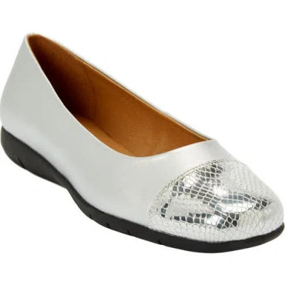 Comfortview The Fay Slip On Flat In Silver