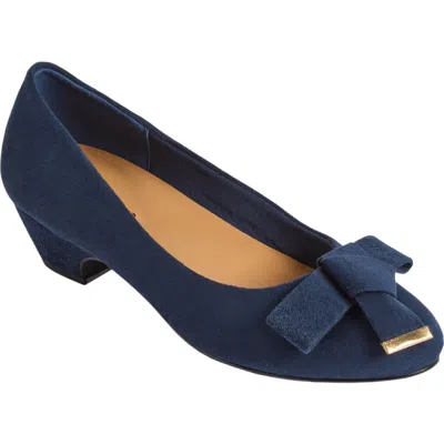 Comfortview The Flynn Slip On Pump In Blue