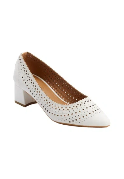 Comfortview The Knightly Slip On Pump In White