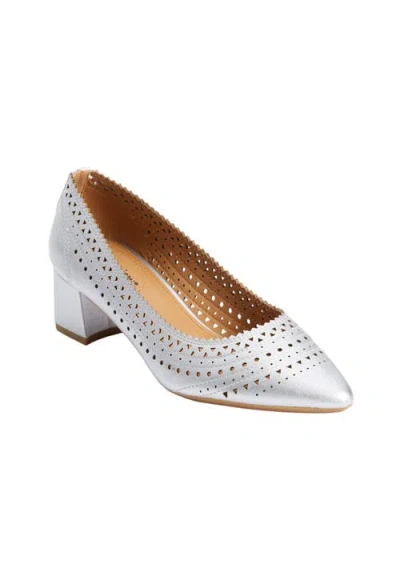 Comfortview The Knightly Slip On Pump In White
