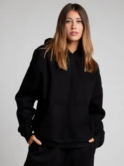 Comfrt Basic Crop Hoodie In Black
