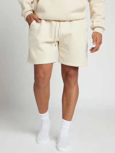 Comfrt Basic Fleece Short In Neutral