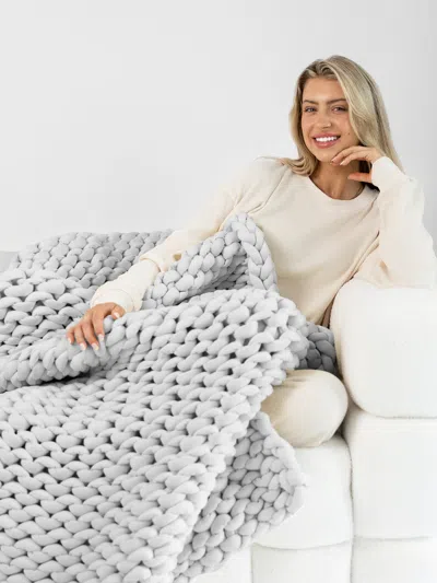 Comfrt Cuddlecloud Weighted Blanket In Gray