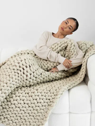 Comfrt Cuddlecloud Weighted Blanket In Multi