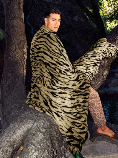 Comfrt Dreamer Blanket In Jade Tiger