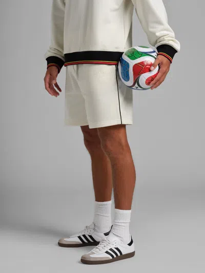 Comfrt Laid Back Halo Fleece Short 7" In White
