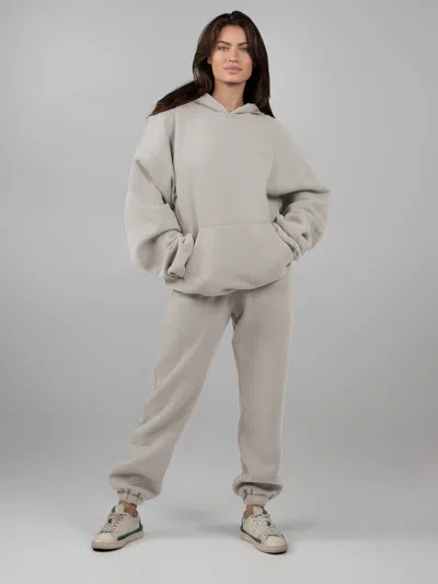 Comfrt Minimalist Sweatpants In Gray