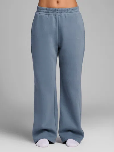 Comfrt Signature Straight Leg Sweatpants In Blue