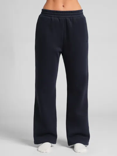 Comfrt Signature Straight Leg Sweatpants In Blue
