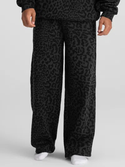 Comfrt Signature Straight Leg Sweatpants In Neutral