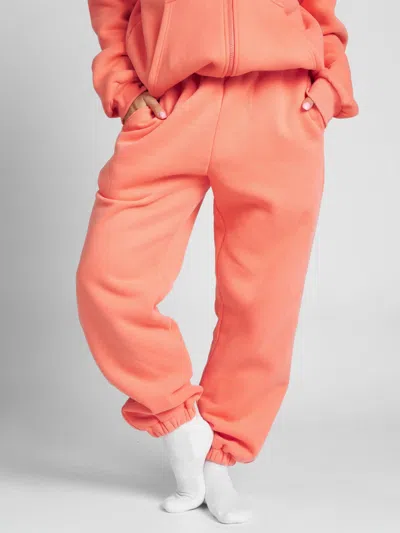 Comfrt Travel Essentials Sweatpants In Red