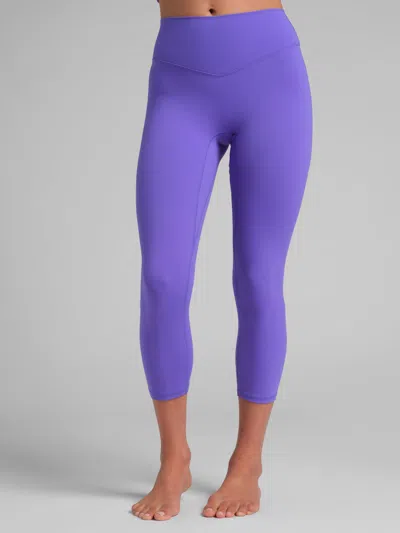 Comfrt Women's  Core™ 2.0 High-waist Capri 21" In Purple