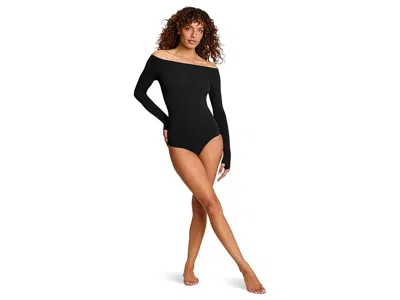 Commando Ballet Body Off-shoulder Bodysuit With Thumbholes In Black