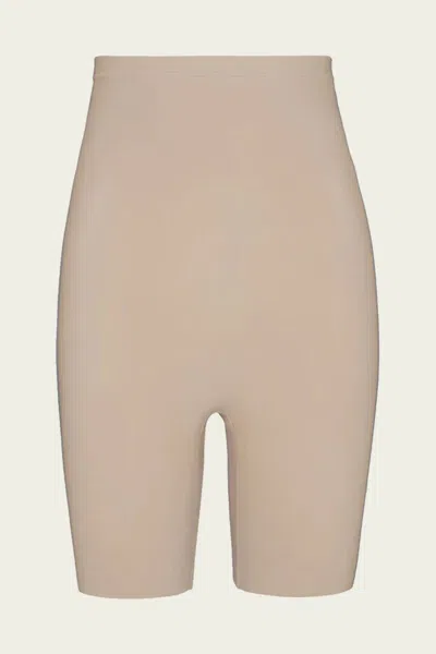 COMMANDO CLASSIC CONTROL HIGH-WAISTED SHORT IN BEIGE
