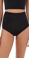 Commando Butter Control Thong In Black