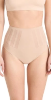 Commando Luxe Control Thong Beige