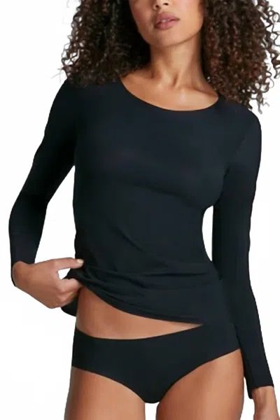 Commando Whisper Long Sleeve Crew In Black