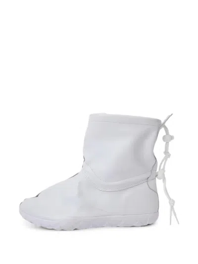 Comme Des Garçons Air Chukka Moc Boots In White