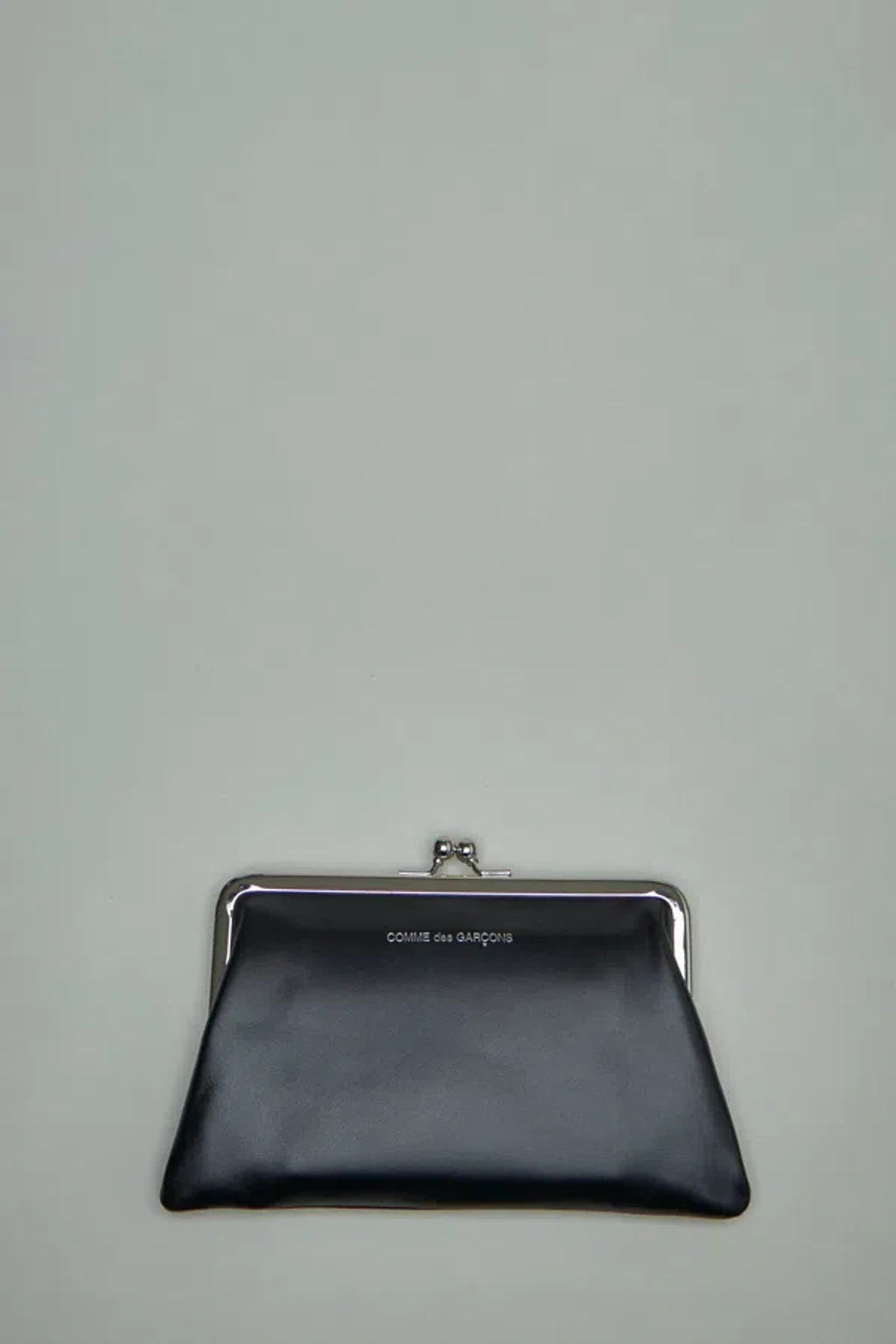 comme-des-garcons-kiss-clasp-