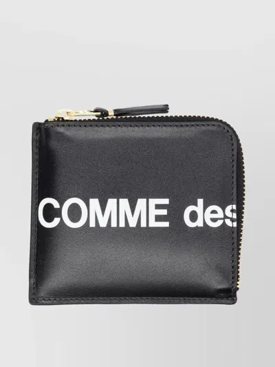 COMME DES GARÇONS LARGE LOGO ZIP WALLET