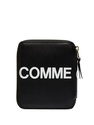 Comme Des Garçons Logo Zipped Wallet In Black