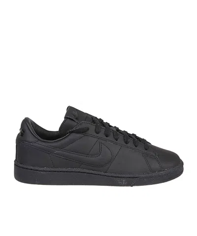 Comme Des Garçons Low Lace-up Sneakers In Black