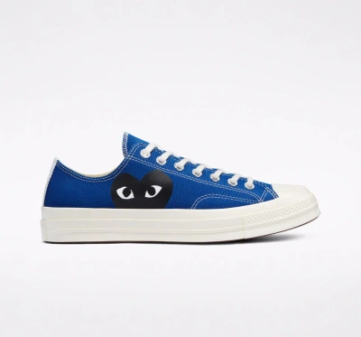 Comme Des Garçons Play Low Top Trainers In Blue