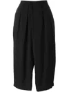 Comme Des Garçons プリーツクロップドパンツ In Black