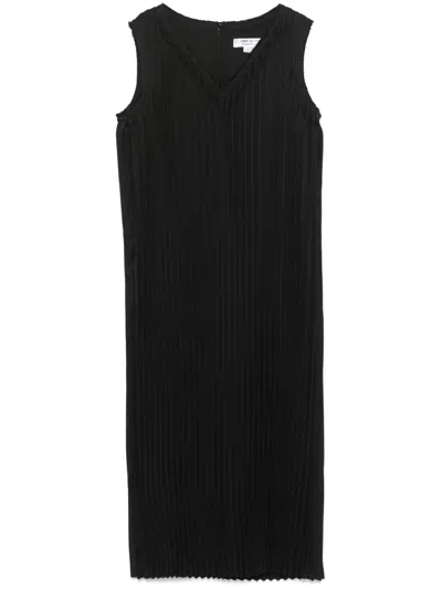 Comme Des Garçons Pleated Midi Dress In Black