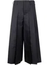 Comme Des Garçons Trousers With Pleated Design And Belt Loops In Schwarz