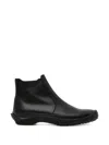 Comme Des Garçons Pull Tab Boots In Black