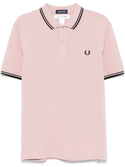 COMME DES GARÇONS ROSE PINK POLO SHIRT WITH SLOGAN PRINT