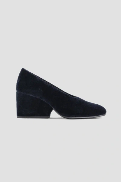 Comme Des Garçons Velvet Block Heel Pump In Purple