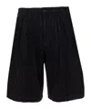 Comme Des Garçons Waist Belt Shorts In Black