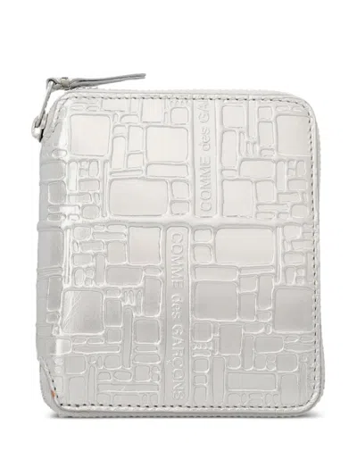Comme Des Garçons Wallet "embossed Logotype" Wallet In White