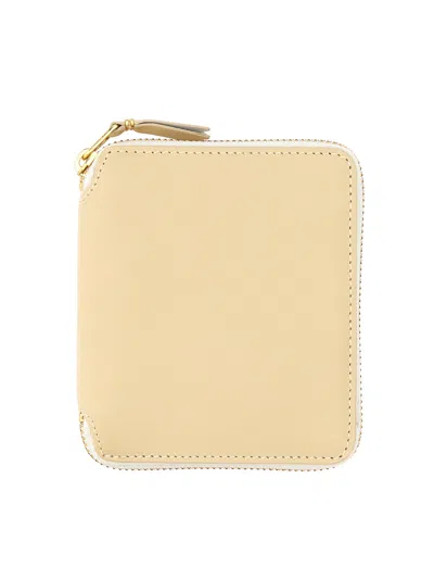 Comme Des Garçons Zipped Wallet In White