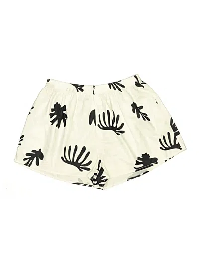 Pre-owned Commense Shorts In Ivory