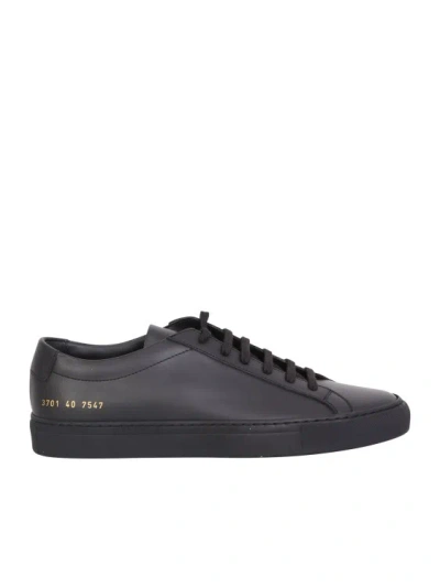 COMMON PROJECTS BLACK SNEAKERS